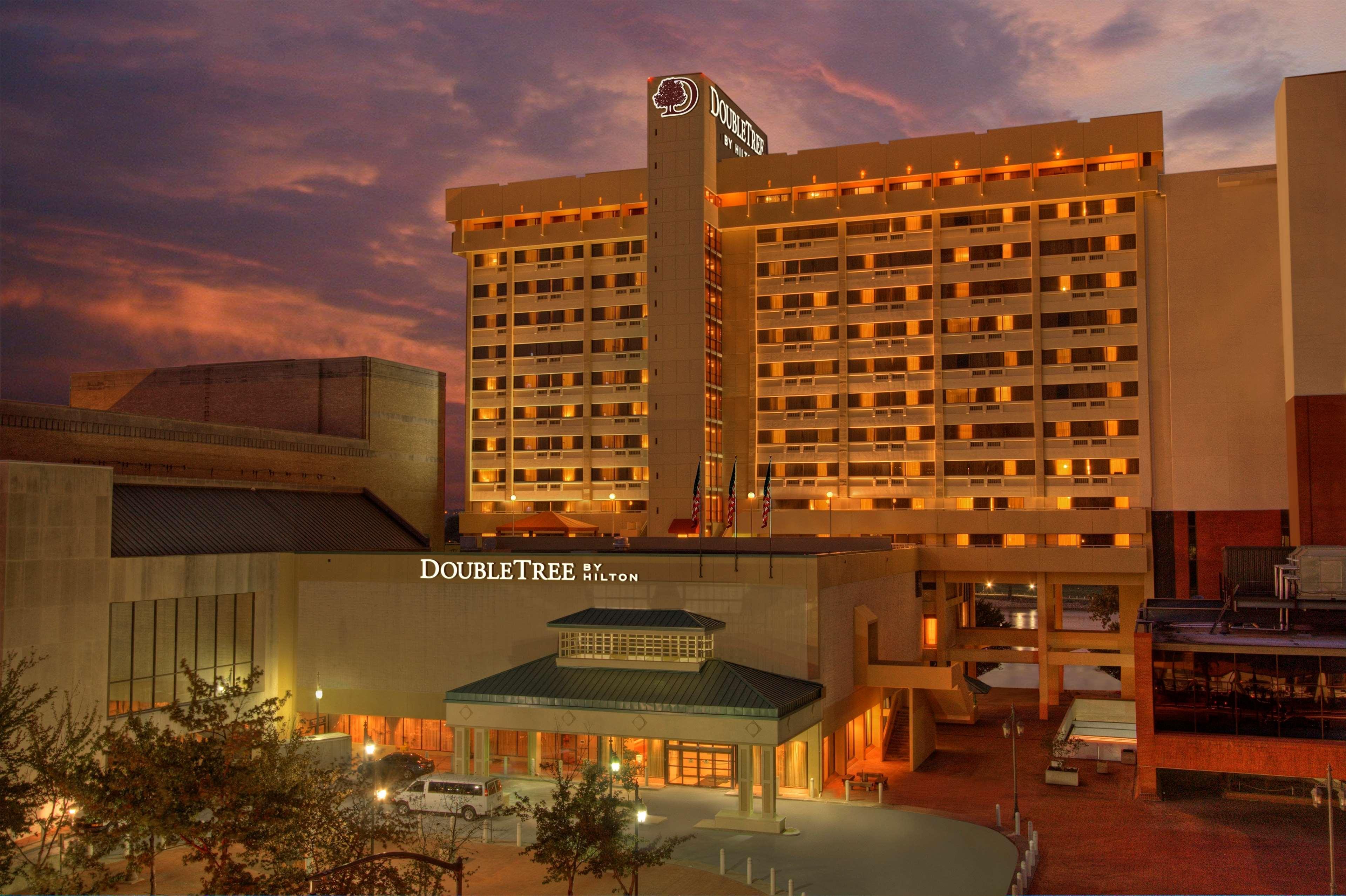 Doubletree By Hilton Little Rock Hotel Exterior photo