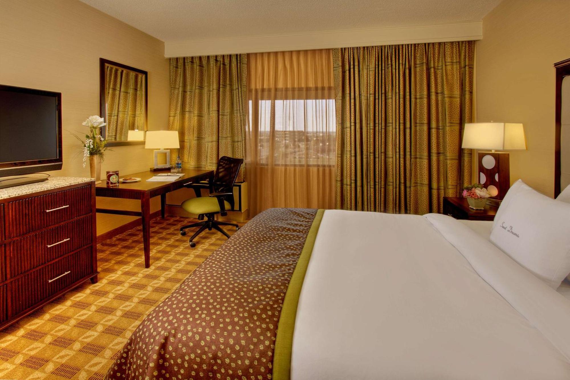 Doubletree By Hilton Little Rock Hotel Exterior photo