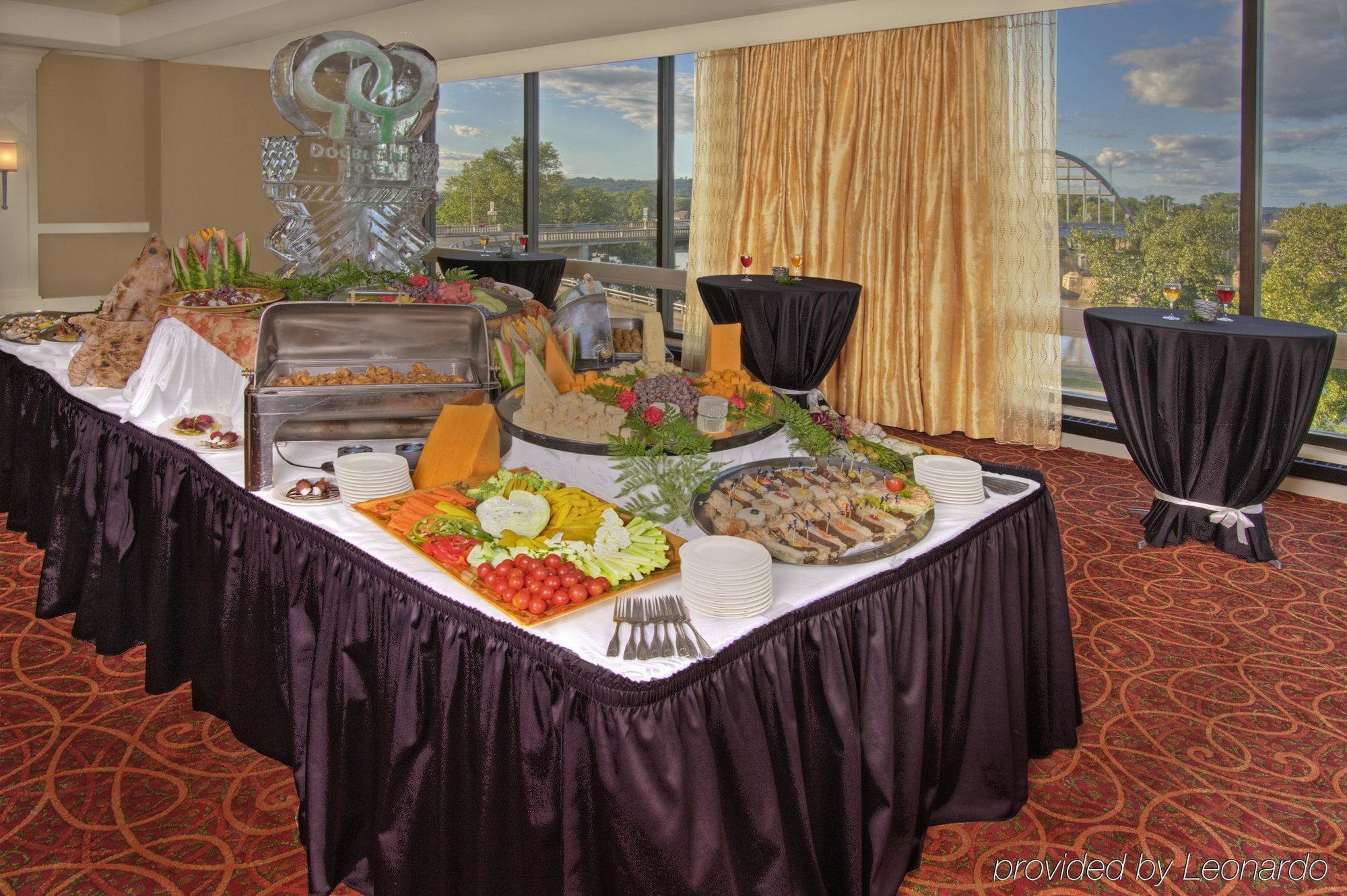 Doubletree By Hilton Little Rock Hotel Restaurant photo